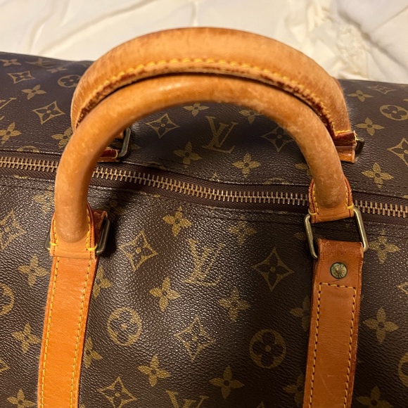 100% AUTHENTIC LOUIS VUITTON MONOGRAM KEEPALL 55
Vintage in good condition!! - Picture 2 of 8